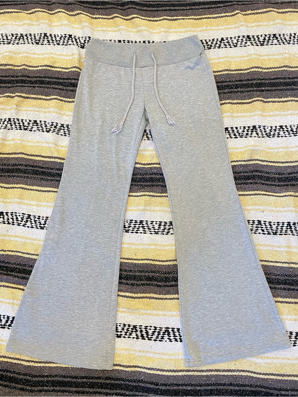 ✨ SHEIN EZwear Grey Flare Sweatpants Medium ✨ Cozy Wide Leg Bell Bottoms